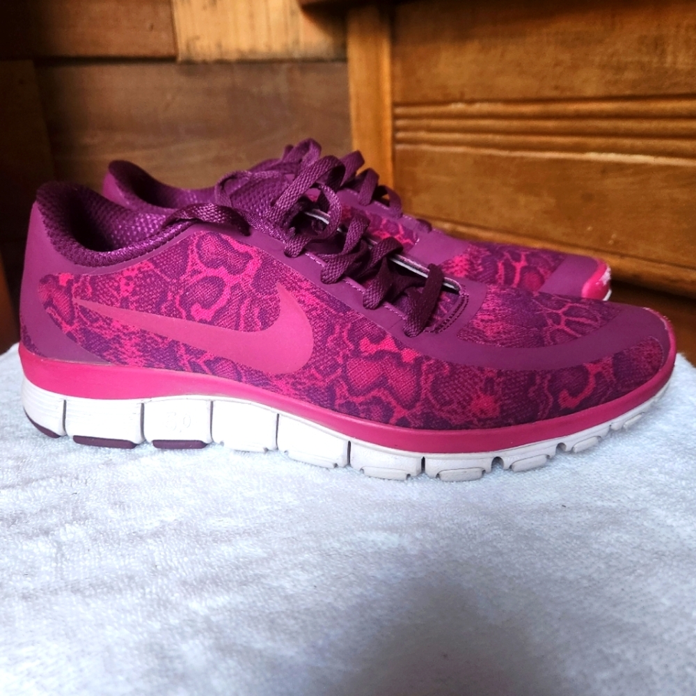 Nike Women's Free 5.0 V4 Running Athletic Shoes- Size 9.5-Mulberry - Picture 1 of 11